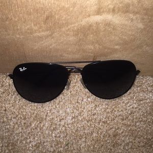 RAY-BAN aviators ALL BLACK with case